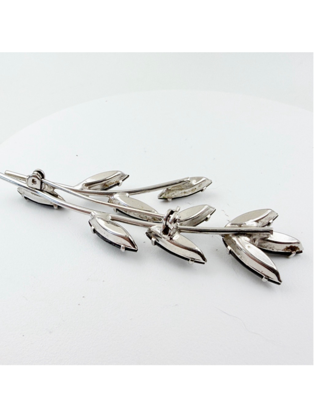 Large 1960s Floral Leaf Spray Brooch, Black Navette Rhinestone Pin, Silver Tone - Picture 4 of 7